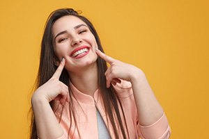 Lady shows off healthy smile?